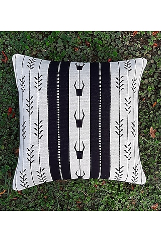 Black & White Cotton Handwoven Mithun Cushion Covers (Set of 2) by Chizolu