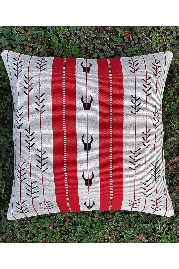 Black & White Cotton Handwoven Arrow Cushion Covers (Set of 2) by Chizolu