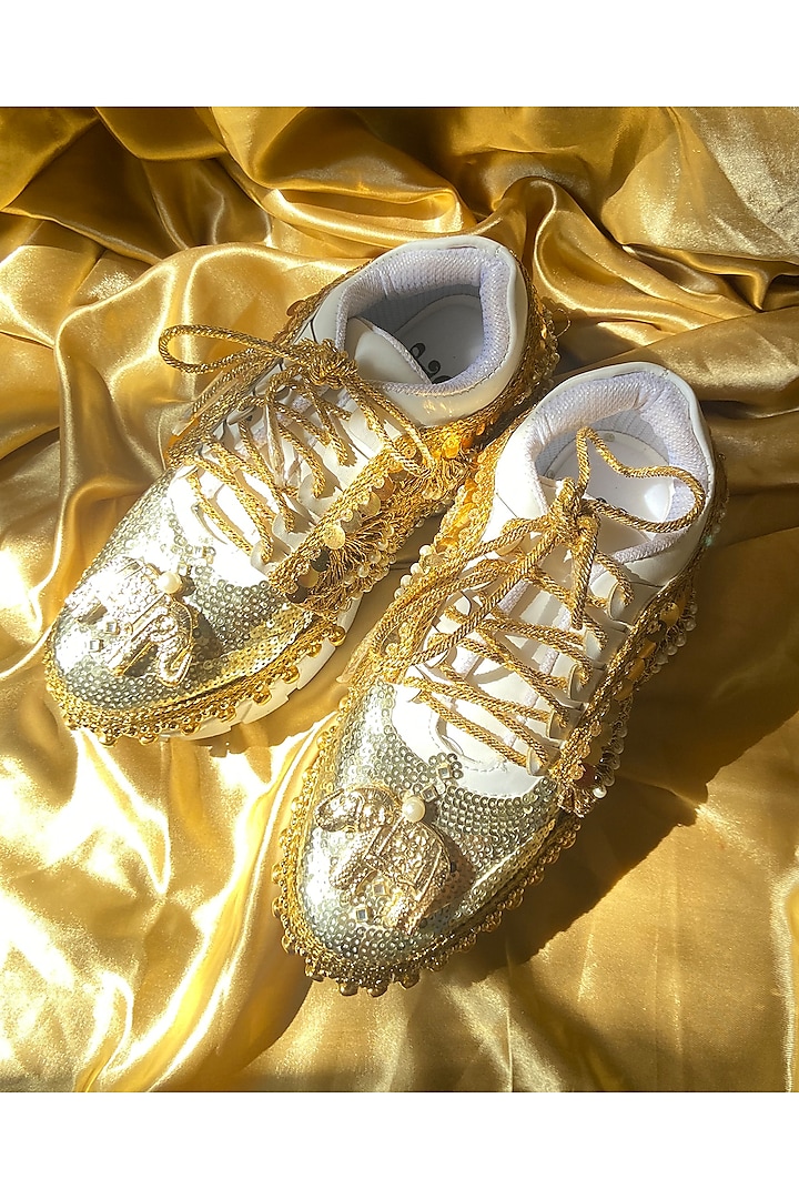 White & Gold Synthetic Leather Embroidered Handcrafted Shoes by Chal Jooti