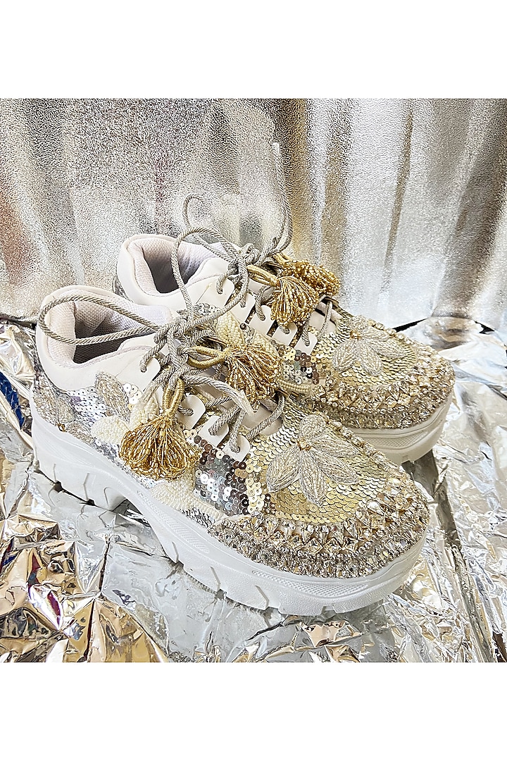 White & Silver Synthetic Leather Embroidered Shoes by Chal Jooti