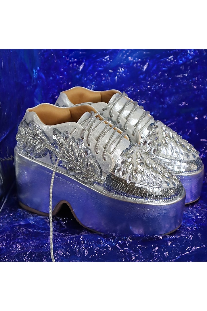 Silver & White Vegan Leather Leaf Motifs Embroidered Shoes by Chal Jooti at Pernia's Pop Up Shop