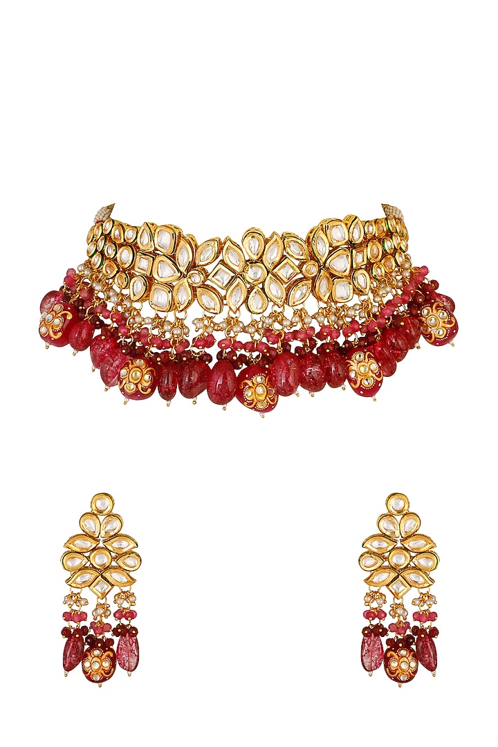 Gold Finish Necklace Set With Kundans by Chhavi'S Jewels at Pernia's Pop Up Shop