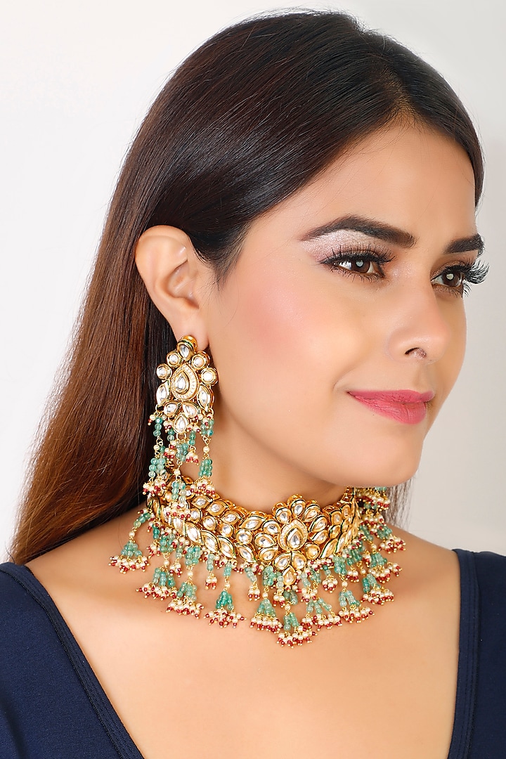 Gold Finish Ethnic Choker Kundan Necklace Set by Chhavi'S Jewels