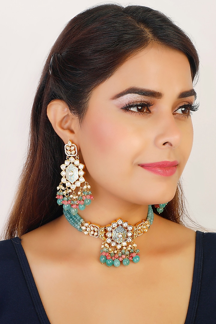 Gold Finish Choker Kundan Necklace Set by Chhavi'S Jewels