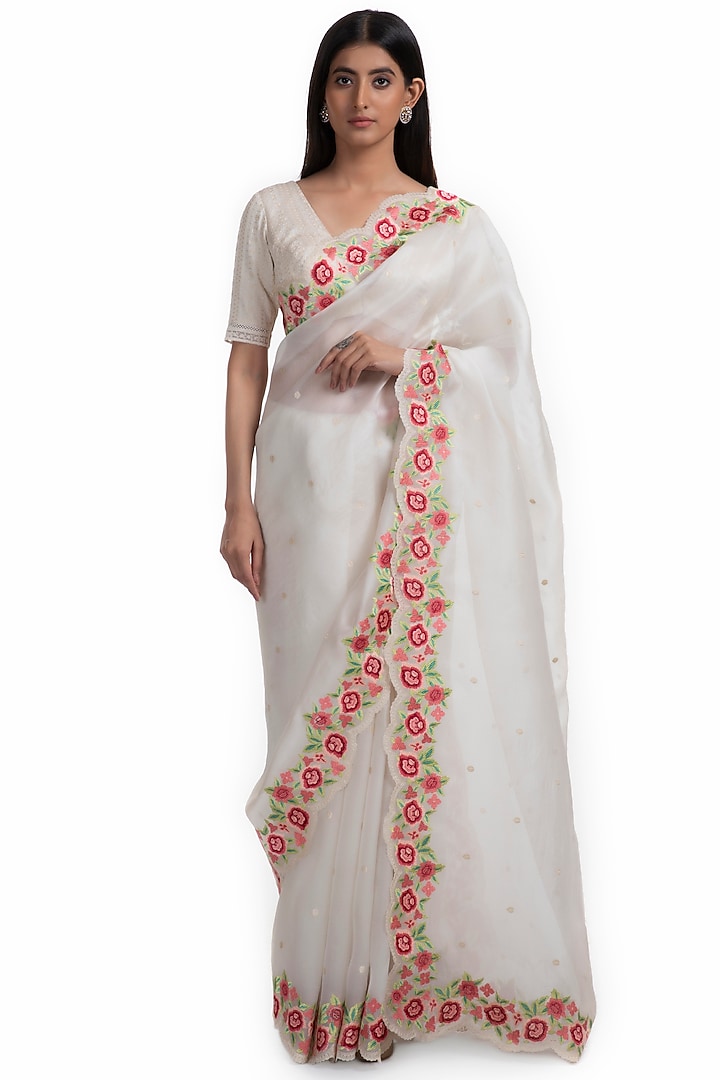 Off-White Machine Embroidered Saree Set by Chhaya Mehrotra