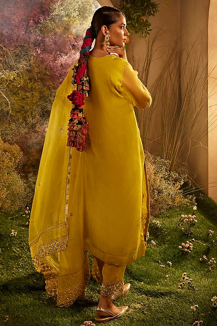 Mustard Organza Hand Embroidered Kurta Set by Charu Makkar at Pernia's Pop Up Shop