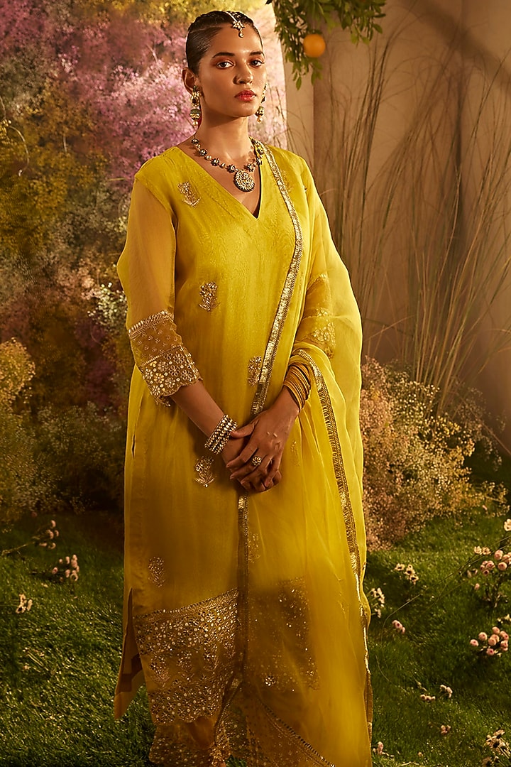 Mustard Organza Hand Embroidered Kurta Set by Charu Makkar at Pernia's Pop Up Shop