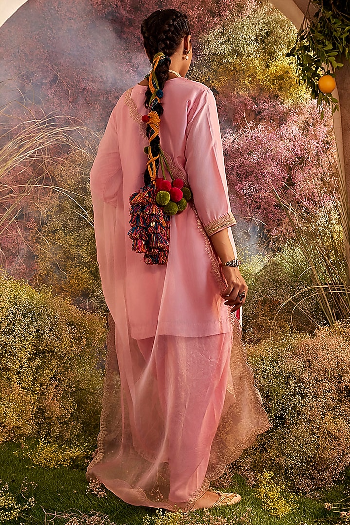 Light Pink Habutai Silk Marori & Sequins Embroidered Short Kurta Set by Charu Makkar at Pernia's Pop Up Shop
