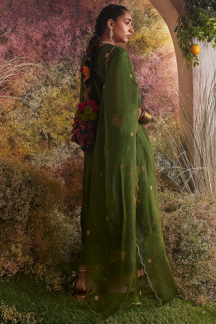 Green Silk Organza Embroidered Kurta Set by Charu Makkar at Pernia's Pop Up Shop