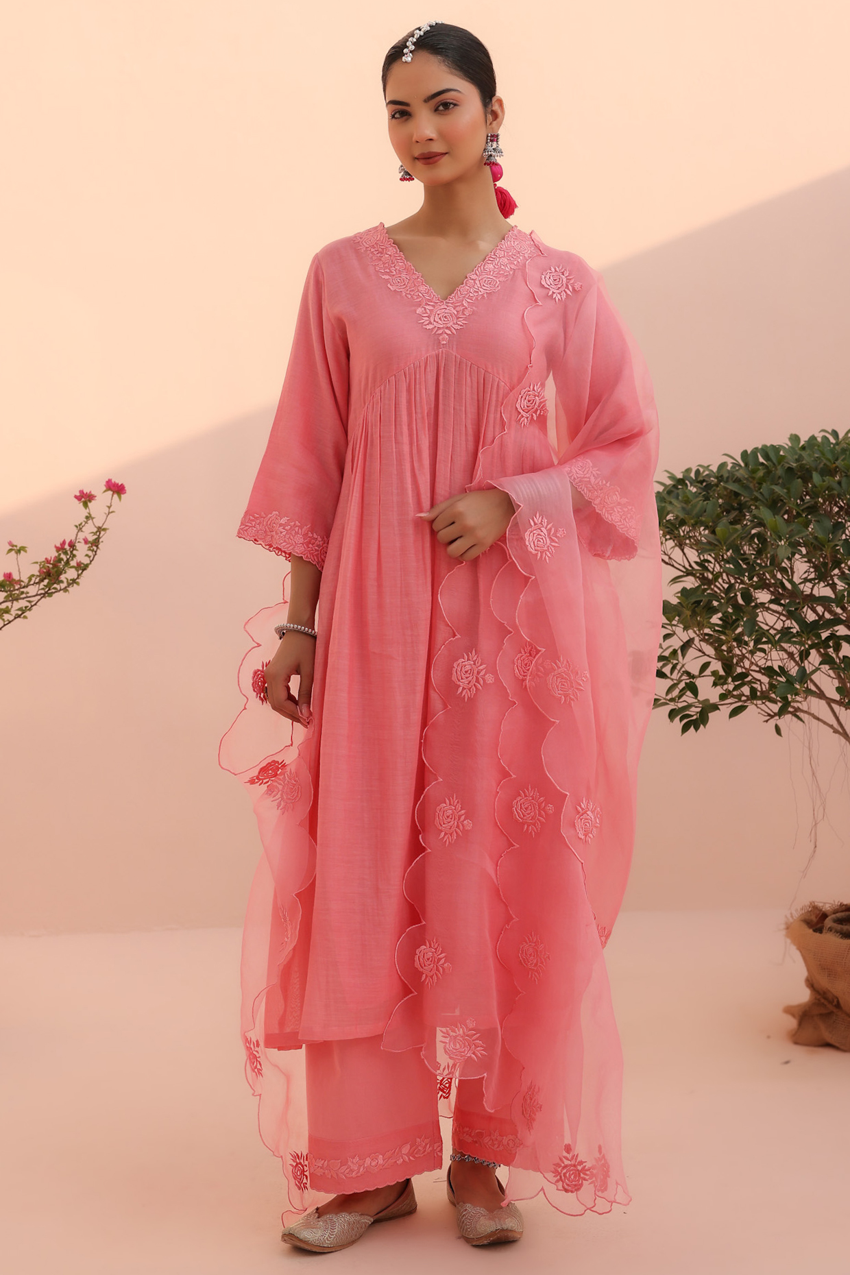 Rose Pink Mul Chanderi Machine Embroidered Kurta Set by Charu Makkar at Pernia's Pop Up Shop