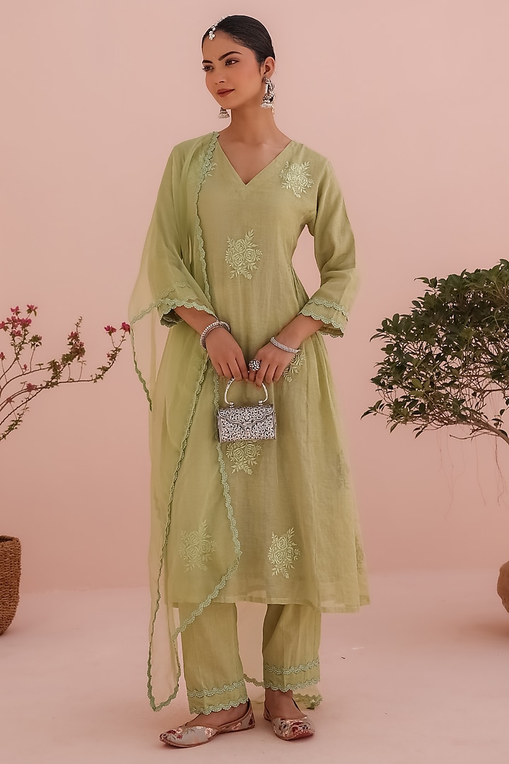 Elaichi Green Tissue Chanderi Resham Embroidered Kurta Set by Charu Makkar at Pernia's Pop Up Shop