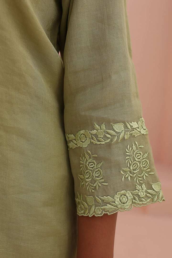 Elaichi Green Tissue Chanderi Resham Embroidered Kurta Set by Charu Makkar at Pernia's Pop Up Shop
