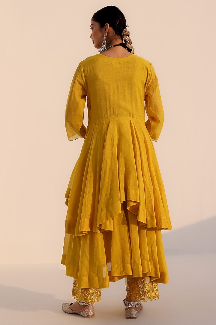 Mustard Tissue Chanderi Resham Embroidered Kurta Set by Charu Makkar at Pernia's Pop Up Shop