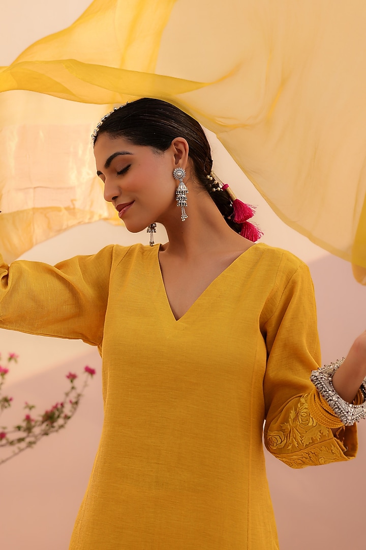 Mustard Tissue Chanderi Resham Embroidered Kurta Set by Charu Makkar at Pernia's Pop Up Shop