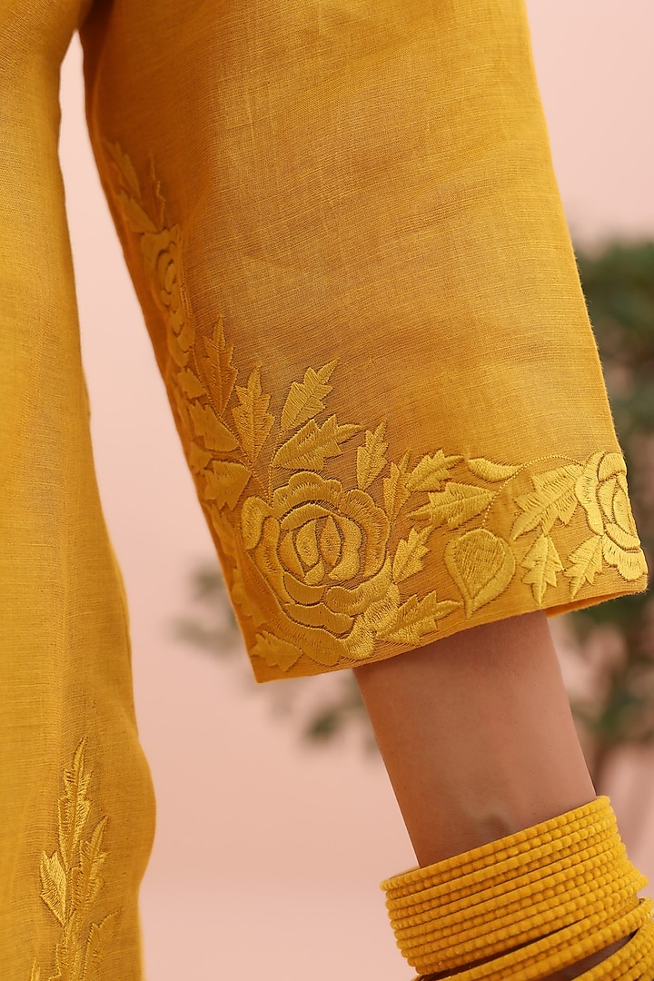 Mustard Tissue Chanderi Resham Embroidered Kurta Set by Charu Makkar at Pernia's Pop Up Shop
