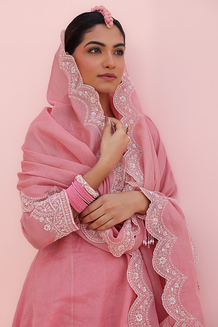Rose Pink Tissue Chanderi Machine Embroidered Kurta Set by Charu Makkar at Pernia's Pop Up Shop