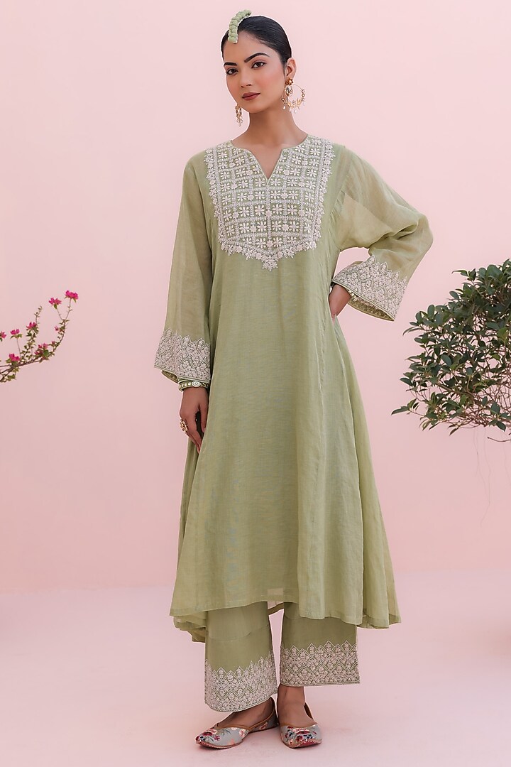Elaichi Green Tissue Chanderi Hand & Machine Embroidered Kurta Set by Charu Makkar at Pernia's Pop Up Shop