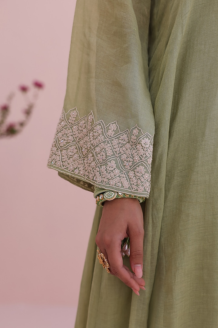 Elaichi Green Tissue Chanderi Hand & Machine Embroidered Kurta Set by Charu Makkar at Pernia's Pop Up Shop
