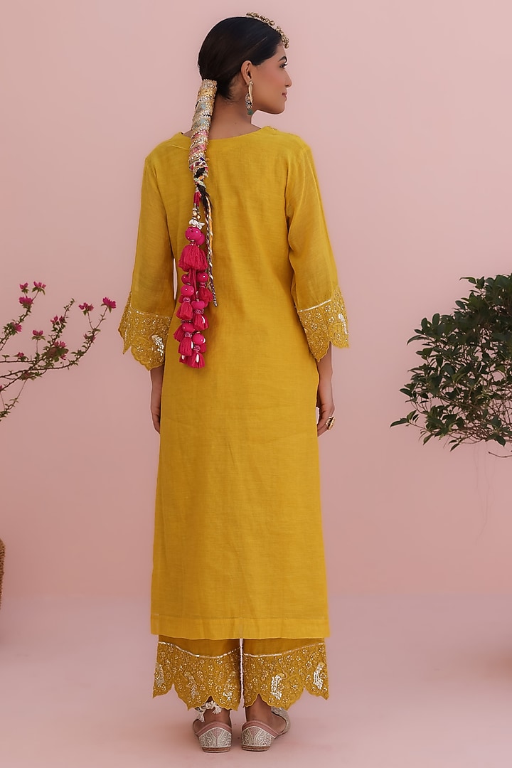 Mustard Tissue Chanderi Hand & Machine Embroidered Kurta Set by Charu Makkar at Pernia's Pop Up Shop