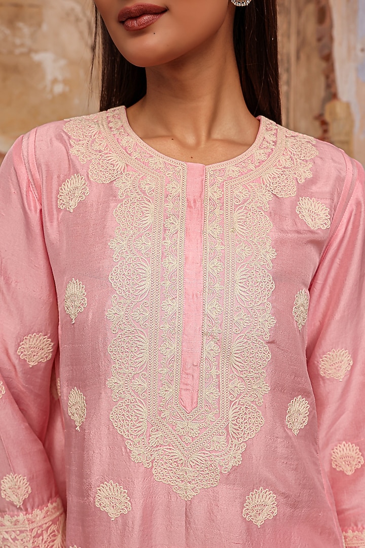 Antique Rose Pink Dori Work Kurta Set by Charu Makkar at Pernia's Pop Up Shop