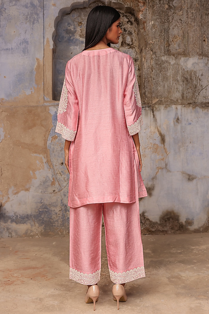Powder Rose Pink Slub Raw Silk Dori Work Kurta Set by Charu Makkar at Pernia's Pop Up Shop