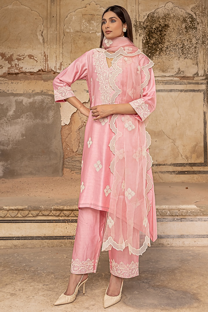 Powder Rose Pink Silk Chanderi Dori Work Kurta Set by Charu Makkar at Pernia's Pop Up Shop