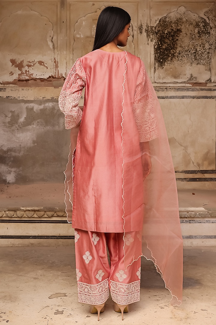 Old Rose Pink Silk Chanderi Dori Work Kurta Set by Charu Makkar at Pernia's Pop Up Shop