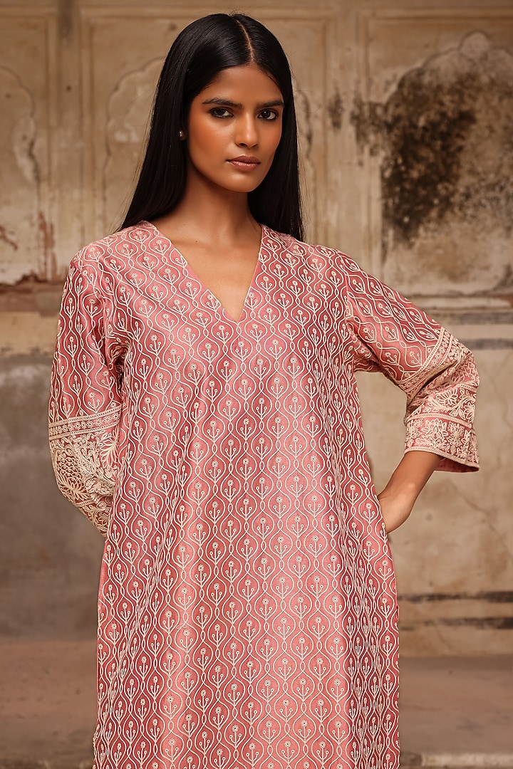 Old Rose Pink Silk Chanderi Dori Work Kurta Set by Charu Makkar at Pernia's Pop Up Shop