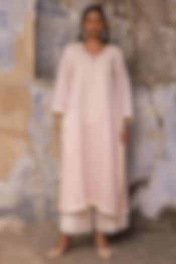 Blush Pink Linen Satin Dori Work Kurta Set by Charu Makkar at Pernia's Pop Up Shop