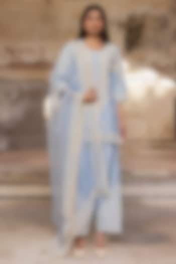 Ice Blue Mul Chanderi Dori & Pearl Hand Work Kurta Set by Charu Makkar at Pernia's Pop Up Shop