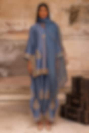 Moon Blue Slub Raw Silk Dori Work Kurta Set by Charu Makkar at Pernia's Pop Up Shop
