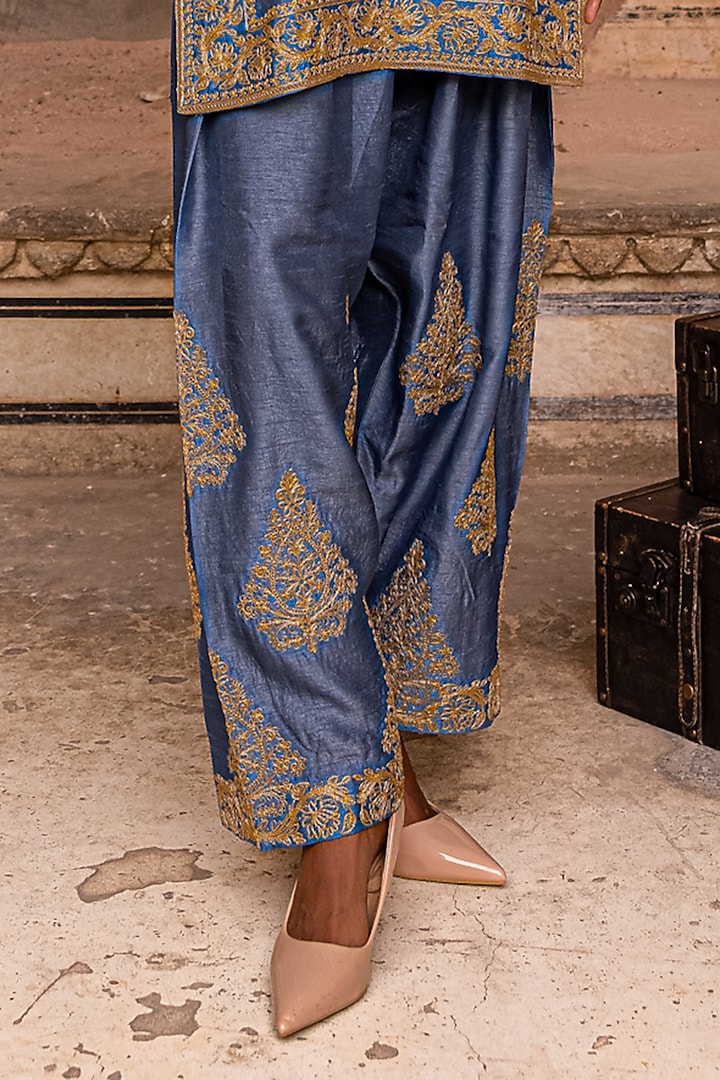 Moon Blue Slub Raw Silk Dori Work Kurta Set by Charu Makkar at Pernia's Pop Up Shop