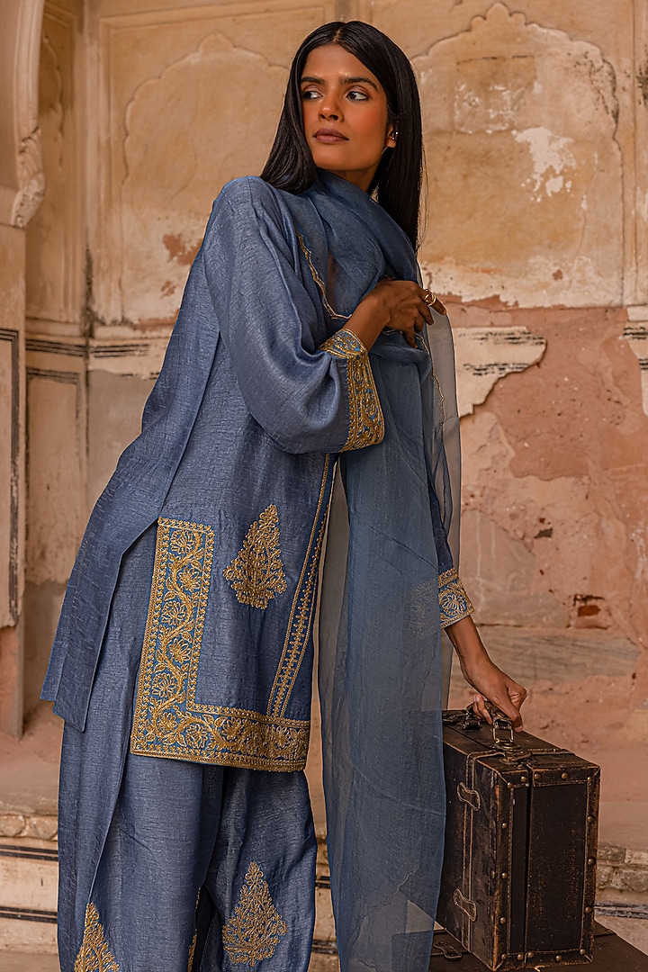 Moon Blue Slub Raw Silk Dori Work Kurta Set by Charu Makkar at Pernia's Pop Up Shop