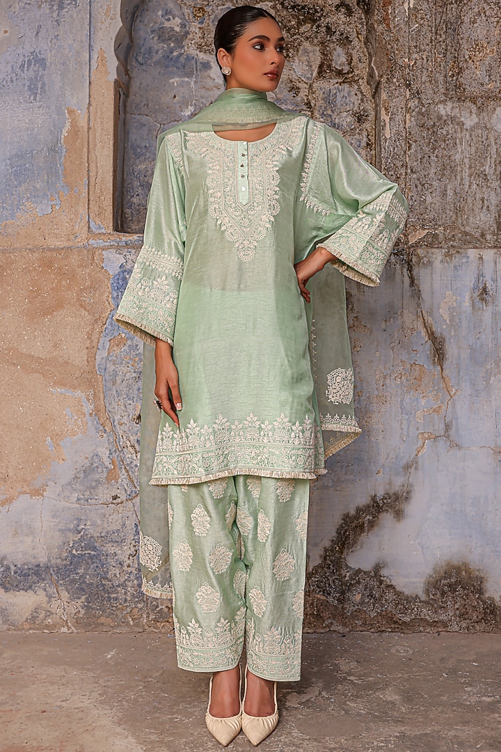 Tea Green Slub Raw Silk Dori Work Kurta Set by Charu Makkar at Pernia's Pop Up Shop