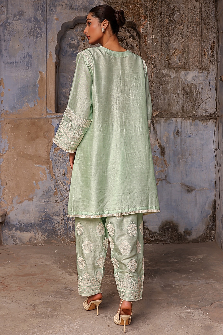 Tea Green Slub Raw Silk Dori Work Kurta Set by Charu Makkar at Pernia's Pop Up Shop