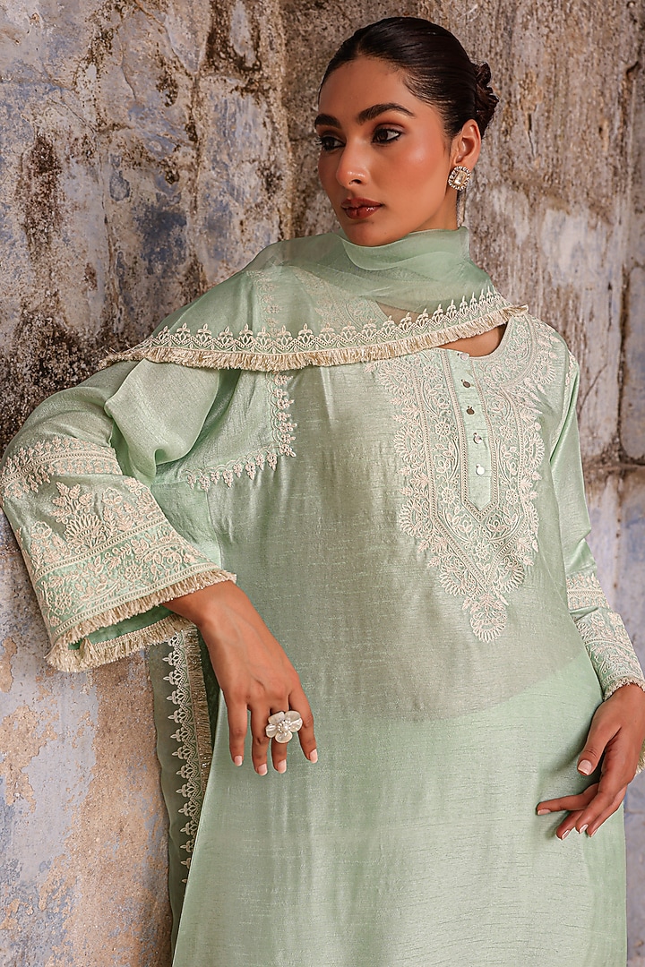 Tea Green Slub Raw Silk Dori Work Kurta Set by Charu Makkar at Pernia's Pop Up Shop
