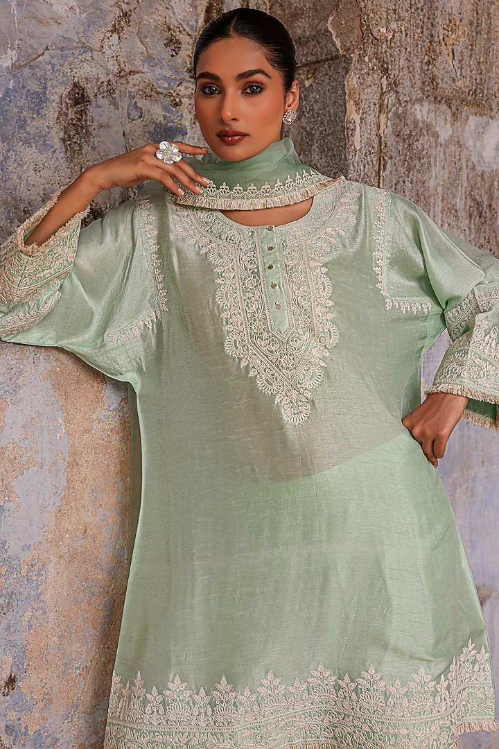 Tea Green Slub Raw Silk Dori Work Kurta Set by Charu Makkar at Pernia's Pop Up Shop