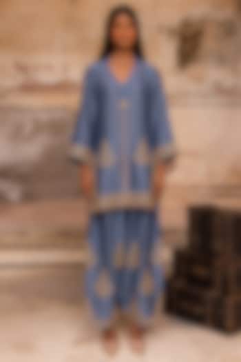 Moon Blue Slub Raw Silk Dori Work Kurta Set by Charu Makkar at Pernia's Pop Up Shop