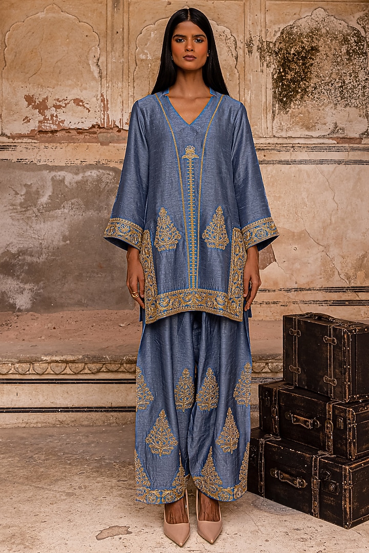 Moon Blue Slub Raw Silk Dori Work Kurta Set by Charu Makkar at Pernia's Pop Up Shop