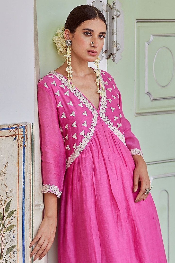 Fuchsia Cotton Chanderi Embroidered Kurta Set by Charu Makkar at Pernia's Pop Up Shop