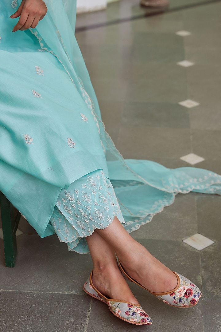 Blue Chanderi Silk Embroidered Kurta Set by Charu Makkar at Pernia's Pop Up Shop