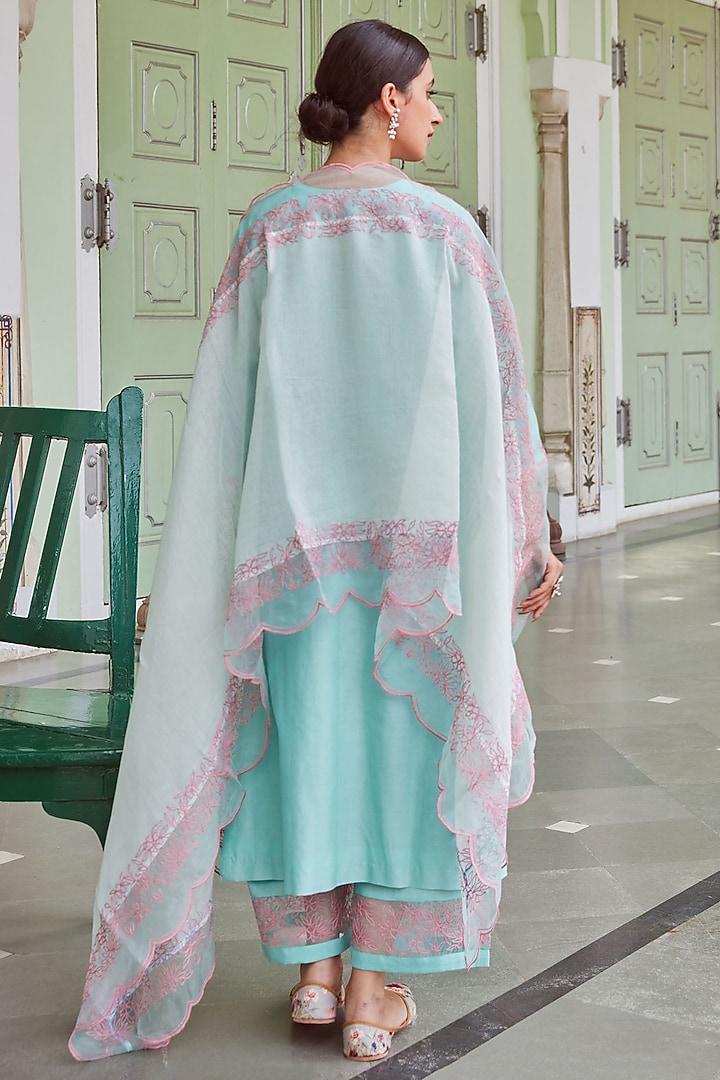 Blue Chanderi Silk Thread Hand Embroidered Kurta Set by Charu Makkar at Pernia's Pop Up Shop