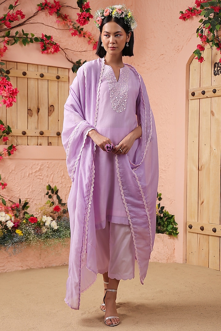 Lilac Mul Chanderi Mirror Embroidered Kurta Set by Charu Makkar at Pernia's Pop Up Shop