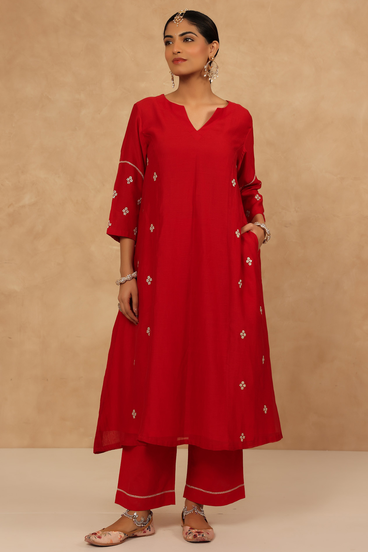Red Mul Chanderi Machine Embroidered A-Line Kurta Set by Charu Makkar at Pernia's Pop Up Shop