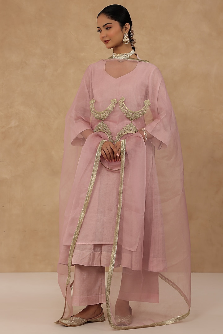 Blush Pink Tissue Chanderi Hand Embroidered Short Kurta Set by Charu Makkar at Pernia's Pop Up Shop