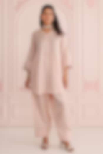 Peach Linen Satin Dori Embroidered Kurta Set by Charu Makkar at Pernia's Pop Up Shop