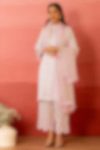 Pink Linen Satin Resham Embroidered Kurta Set by Charu Makkar at Pernia's Pop Up Shop