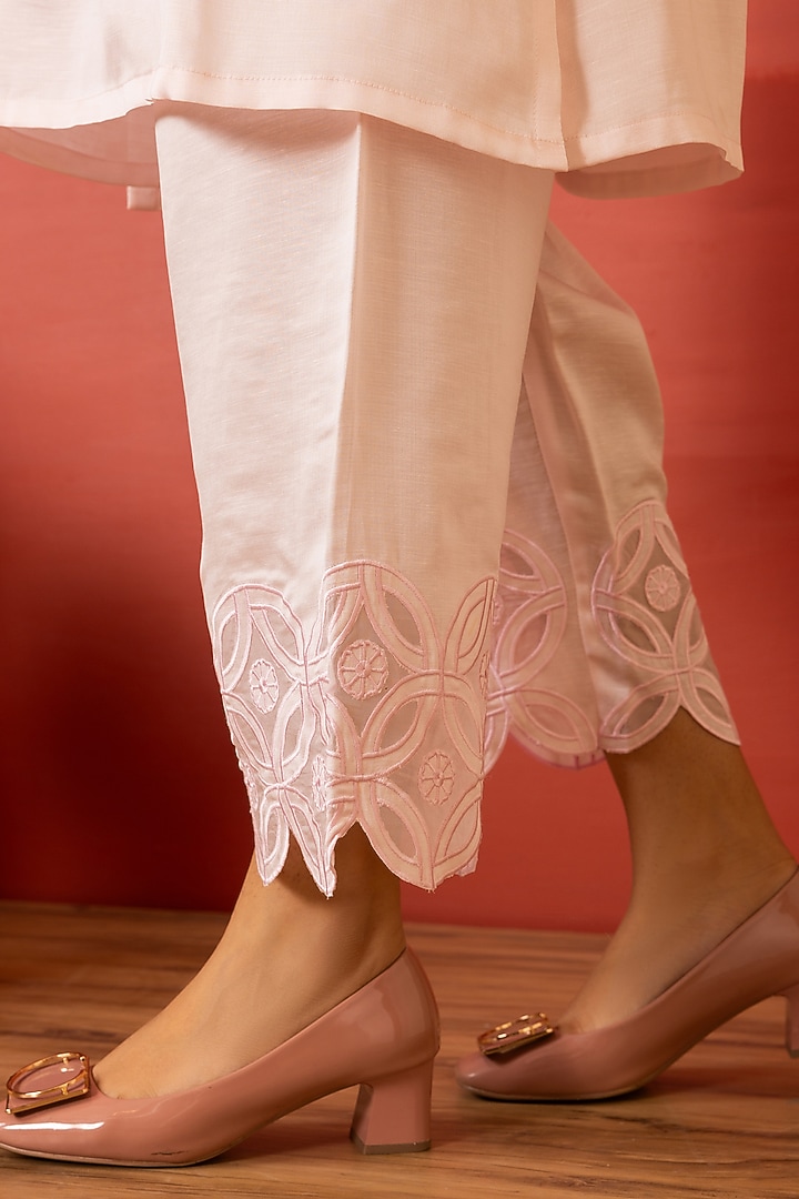 Pink Linen Satin Resham Embroidered Kurta Set by Charu Makkar at Pernia's Pop Up Shop