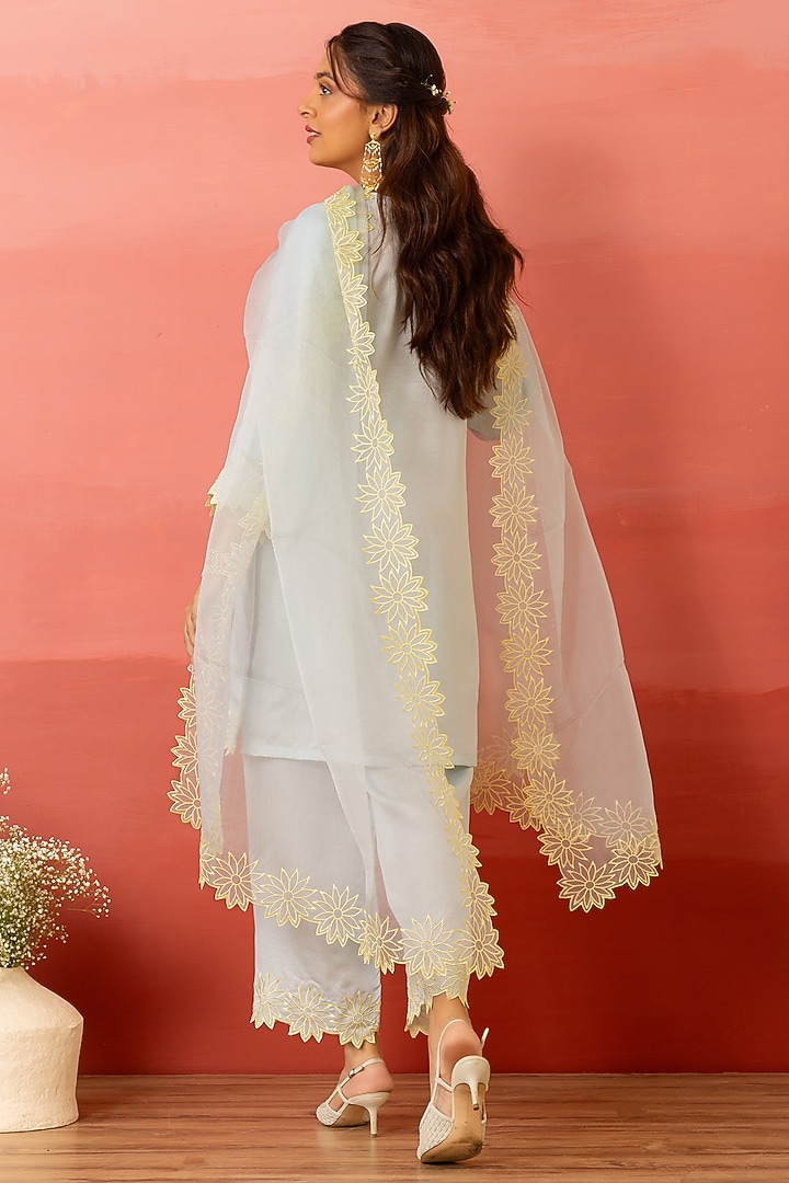 Blue Linen Satin Resham Embroidered Kurta Set by Charu Makkar at Pernia's Pop Up Shop