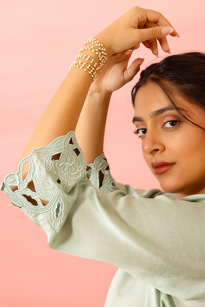 Sage Green Linen Satin Resham Embroidered Kurta Set by Charu Makkar at Pernia's Pop Up Shop